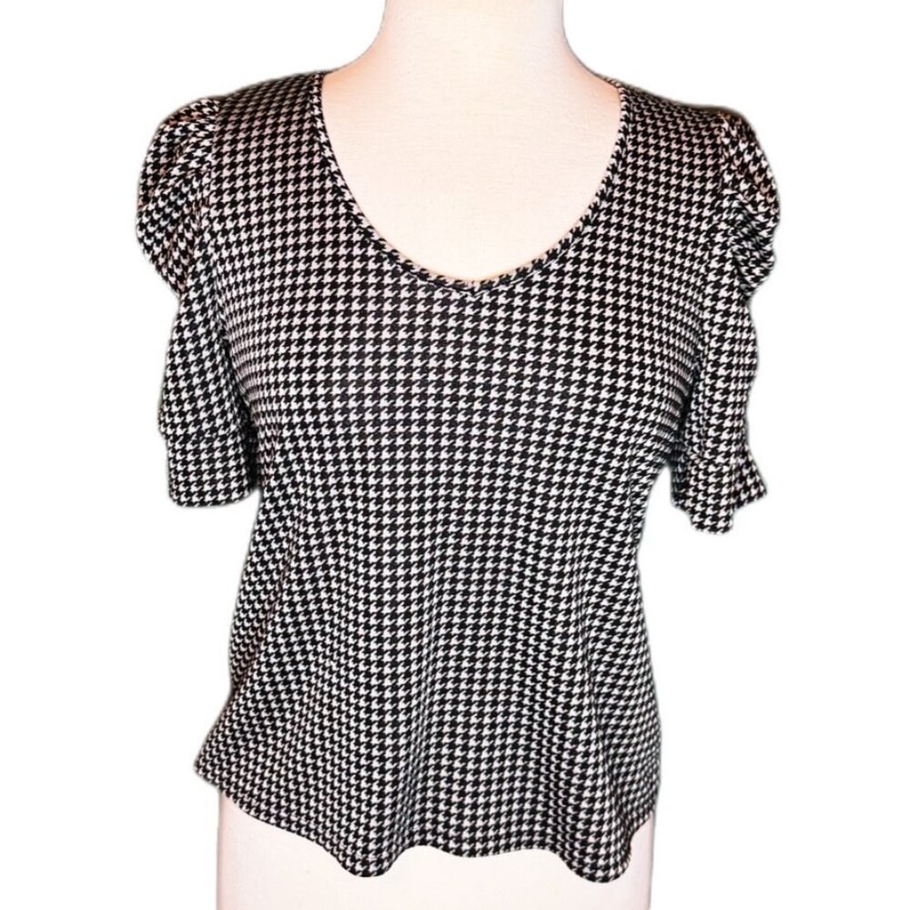 Worthington Black & White Houndstooth Trend Short Sleeve Womans Top NWOT Small